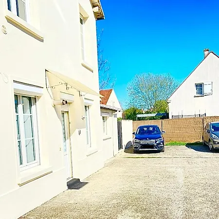 Maison Individuelle Confort Terrasse Exterieur Proche Parc Asterix, Aeroport Roissy Cdg, Paris, Disney, Chateau De Chantilly Holiday home