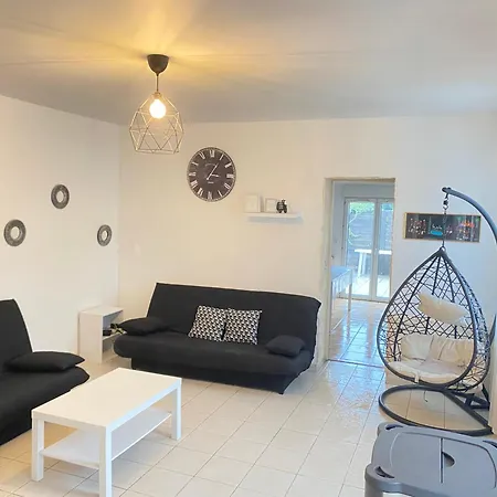 Maison Individuelle Confort Terrasse Exterieur Proche Parc Asterix, Aeroport Roissy Cdg, Paris, Disney, Chateau De Chantilly Holiday home *