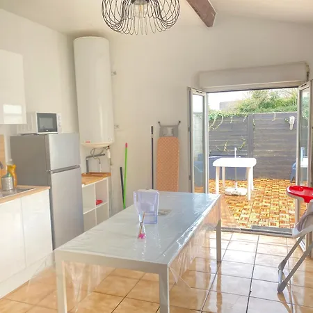 Дом отдыха Maison Individuelle Confort Terrasse Exterieur Proche Parc Asterix, Aeroport Roissy Cdg, Paris, Disney, Chateau De Chantilly *